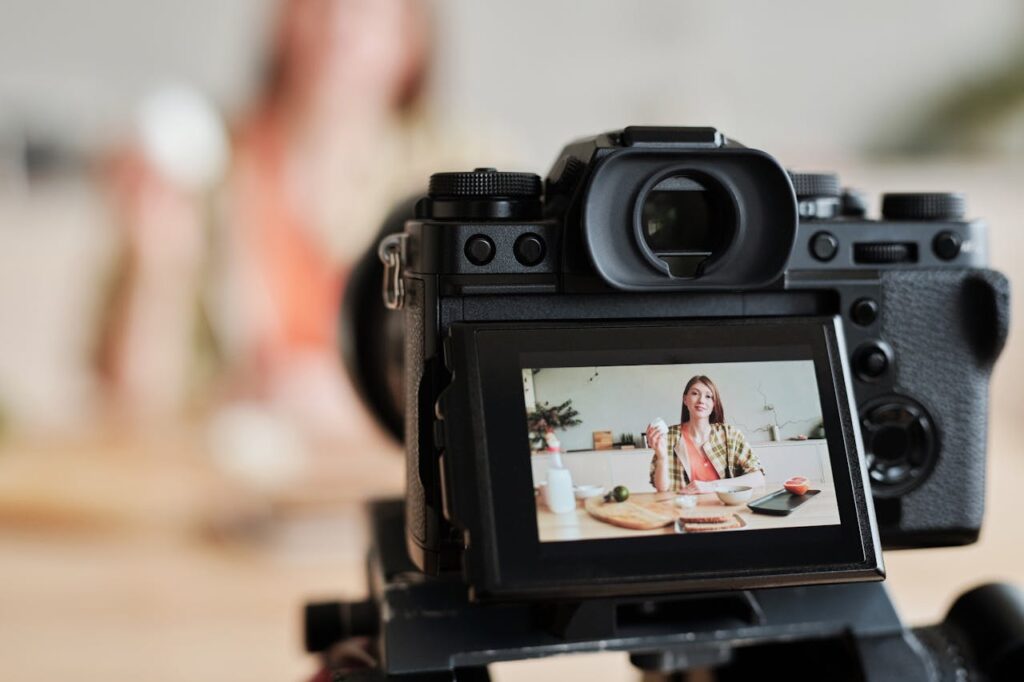 how much does an event marketing manager make